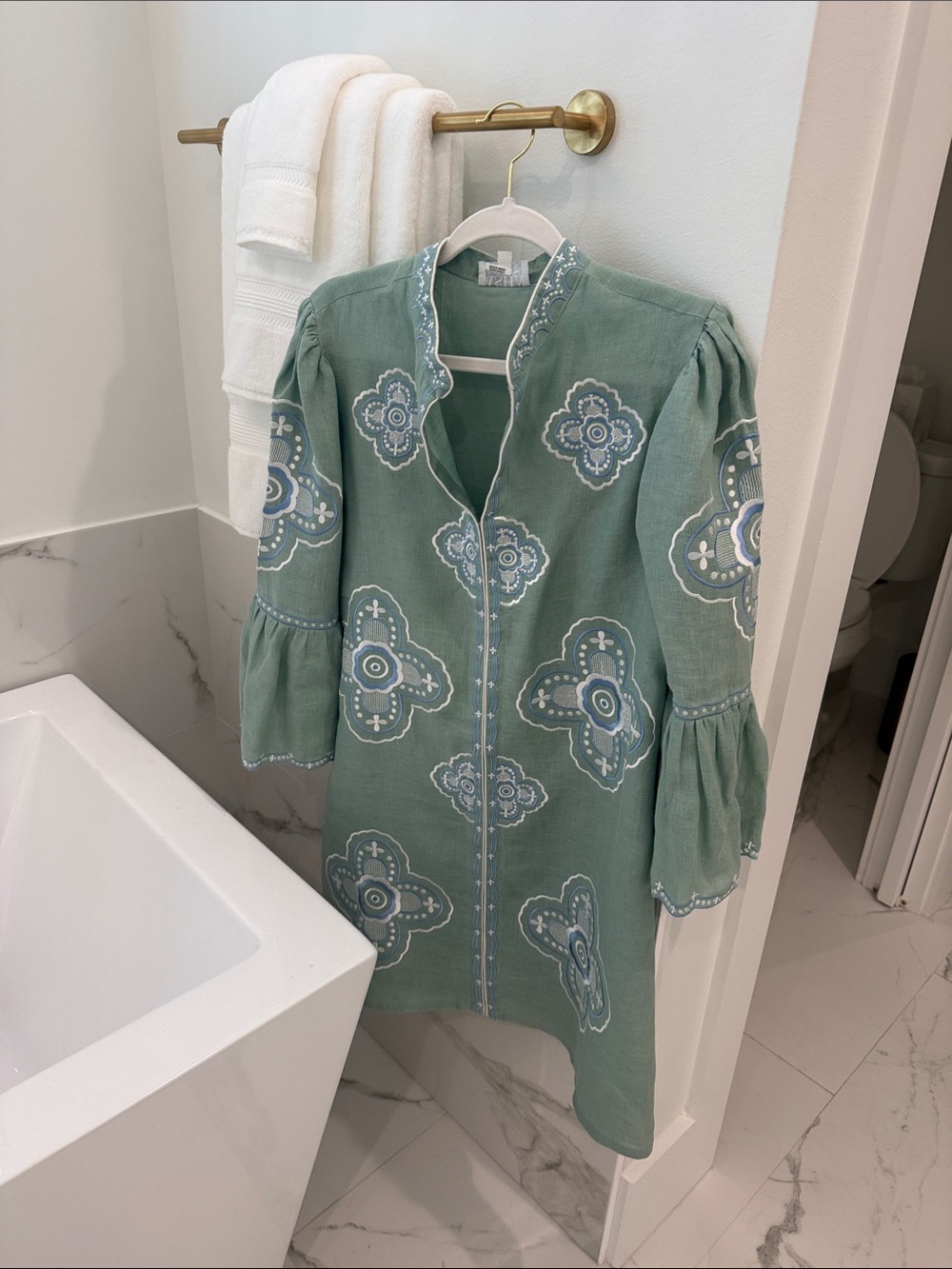 Embroidered Green Bell-Sleeve dress